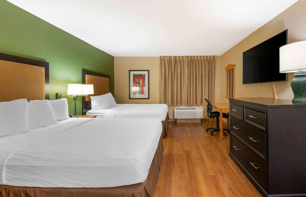 Extended Stay America Suites Chicago Schaumburg Conv Center photo 25
