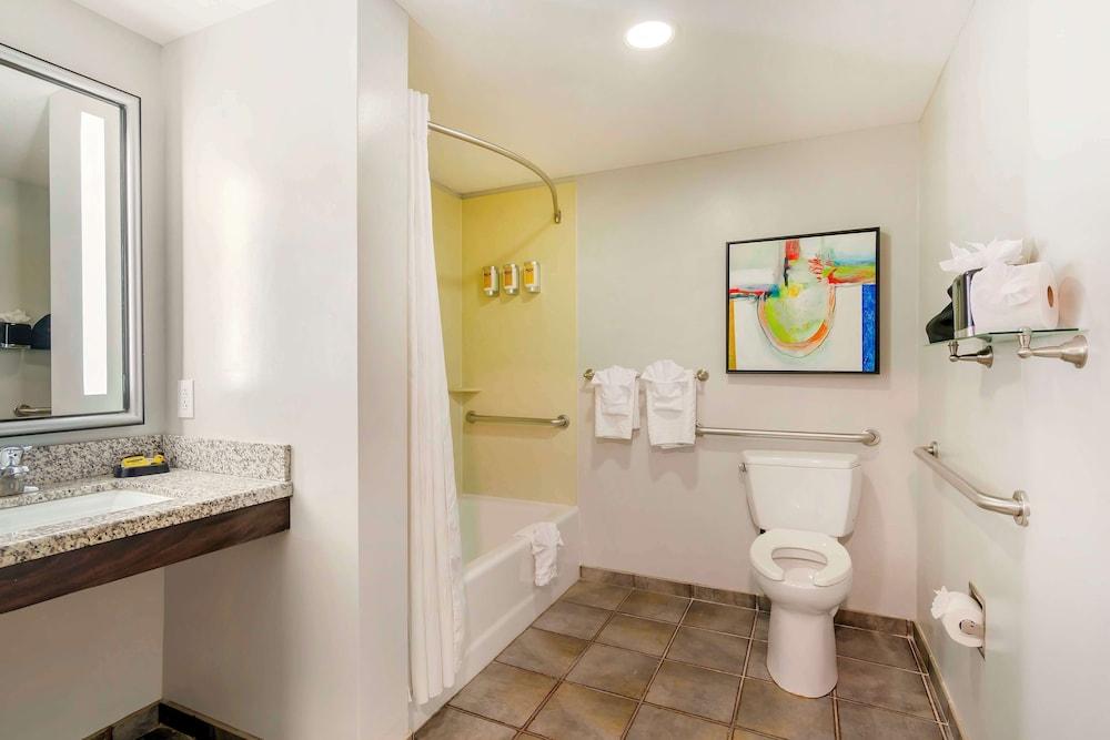 Best Western Plus Olathe Hotel photo 18