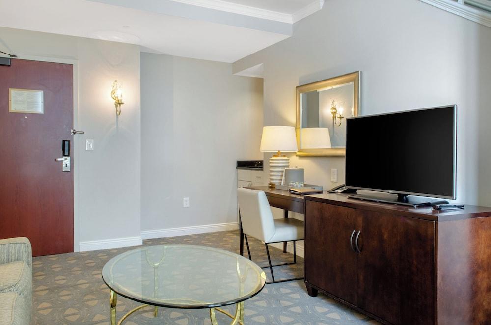 The Riverfront Hotel New Orleans photo 41