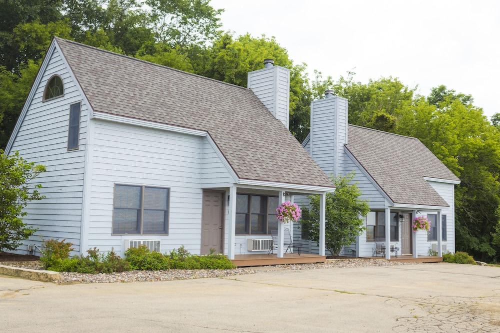 Lefevre Inn and Resort — hotel in Galena