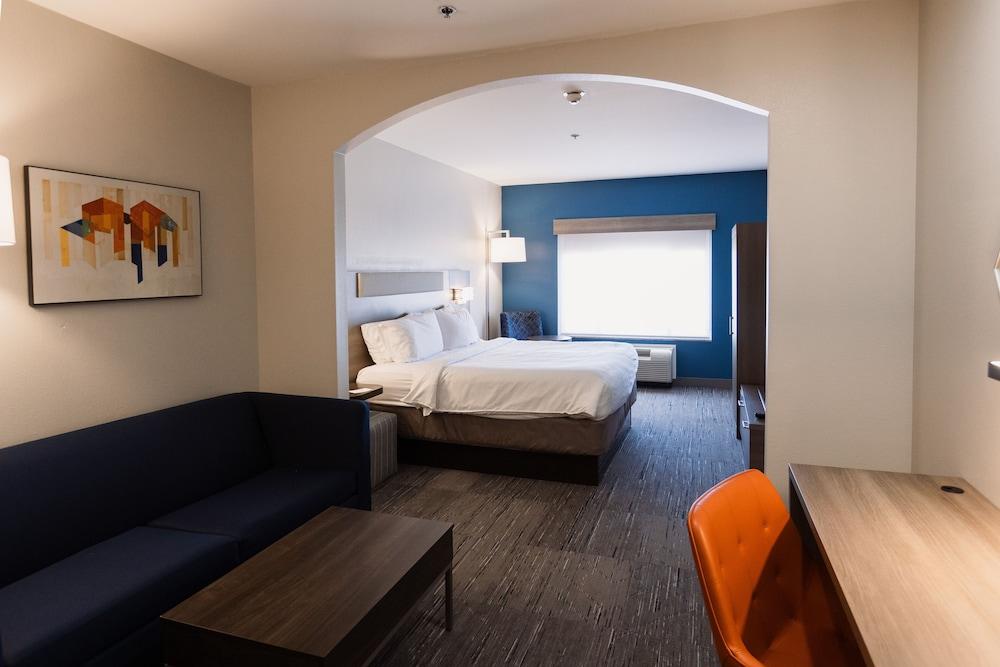 Holiday Inn Express & Suites Guthrie North Edmond by IHG photo 21