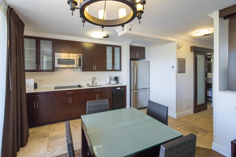 Regency on Beachwalk Waikiki by OUTRIGGER photo 28