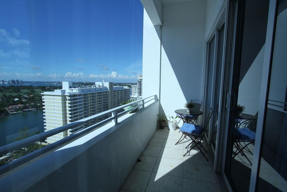 Soleil Apartments at Castle Beach Club photo 48