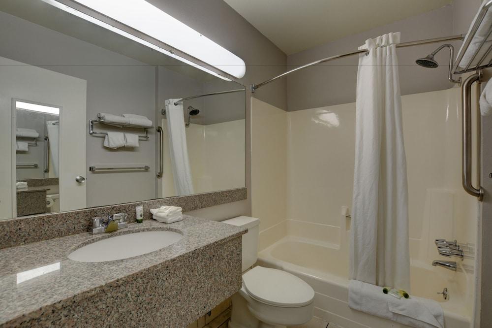 Aviation Inn photo 37