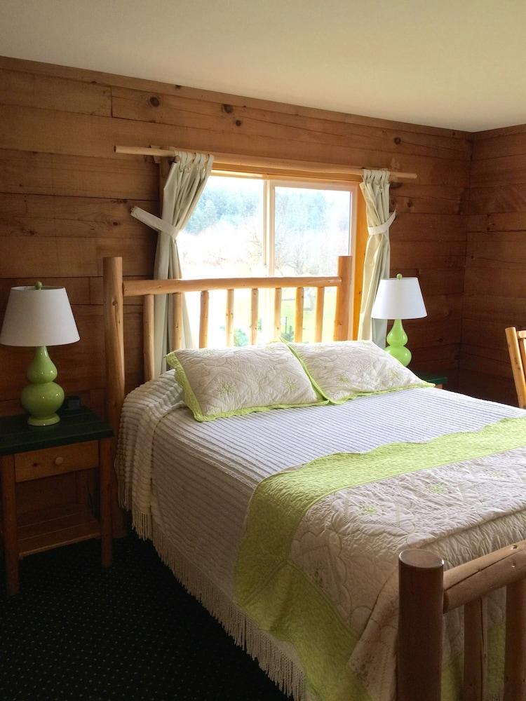Deer Harbor Inn photo 87