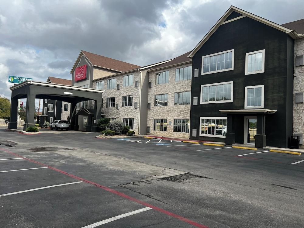 Candlewood Suites San Antonio - Fort Sam Houston photo 2