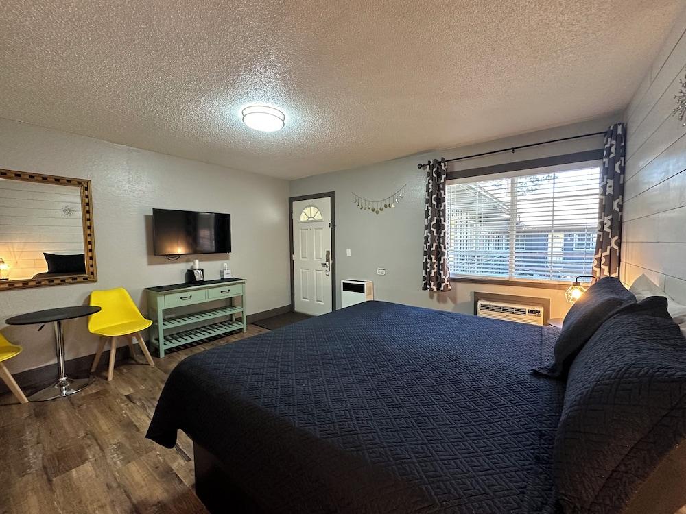 Lake Ridge Hotel photo 32
