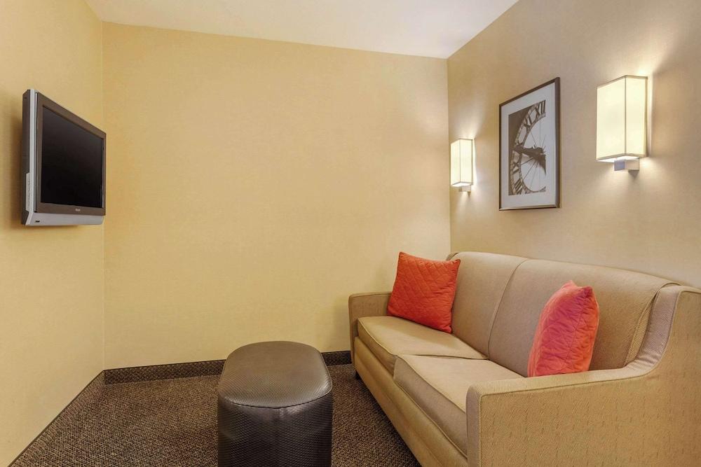 SpringHill Suites by Marriott Fort Collins photo 55