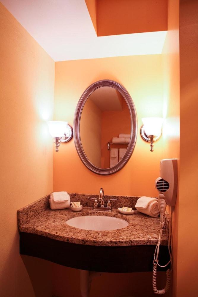 Main Street Inn photo 21