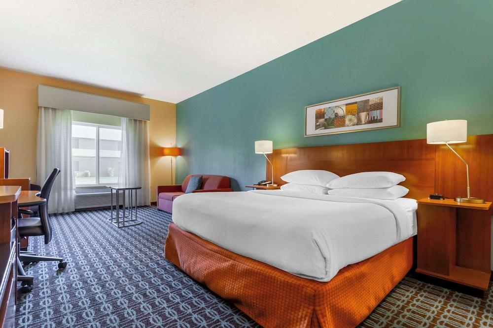 Comfort Inn & Suites Green Bay Stadium Area photo 14