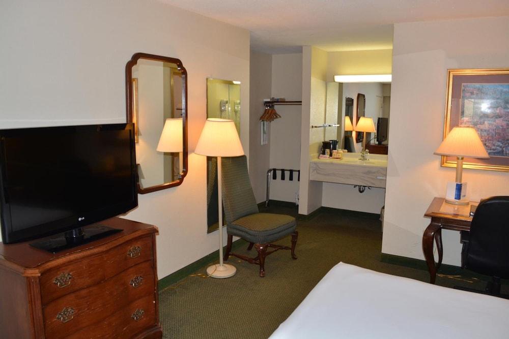 Chicago Lake Shore Hotel photo 14