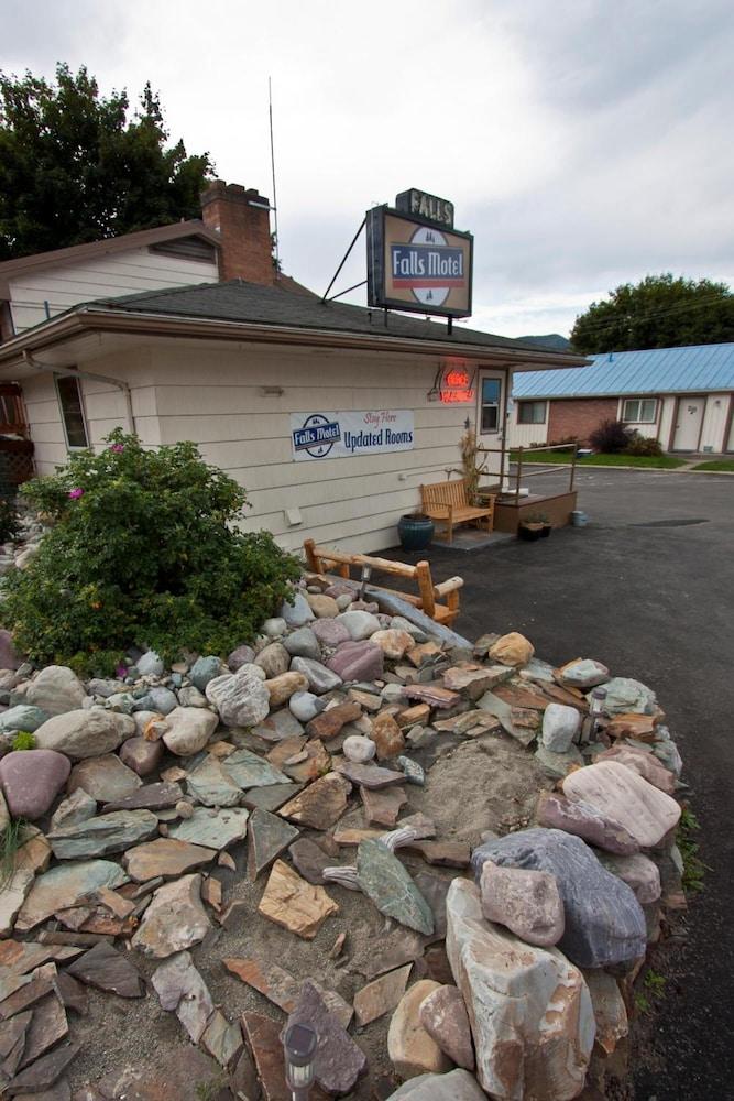 Falls Motel photo 16