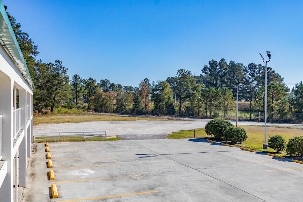 Motel 6 Walterboro, SC photo 27