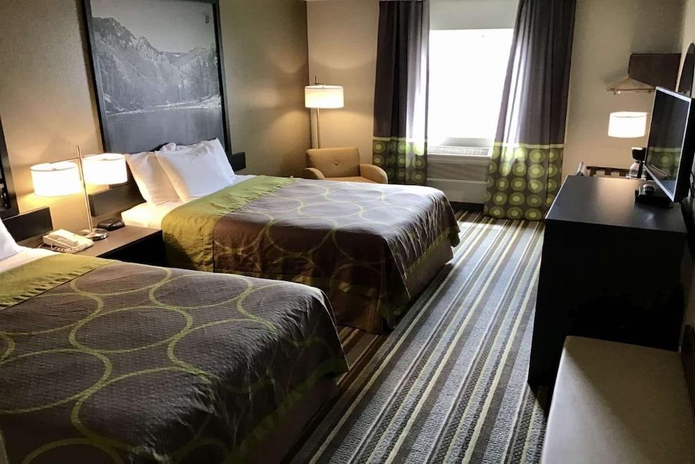 Super 8 by Wyndham Blackfoot photo 18