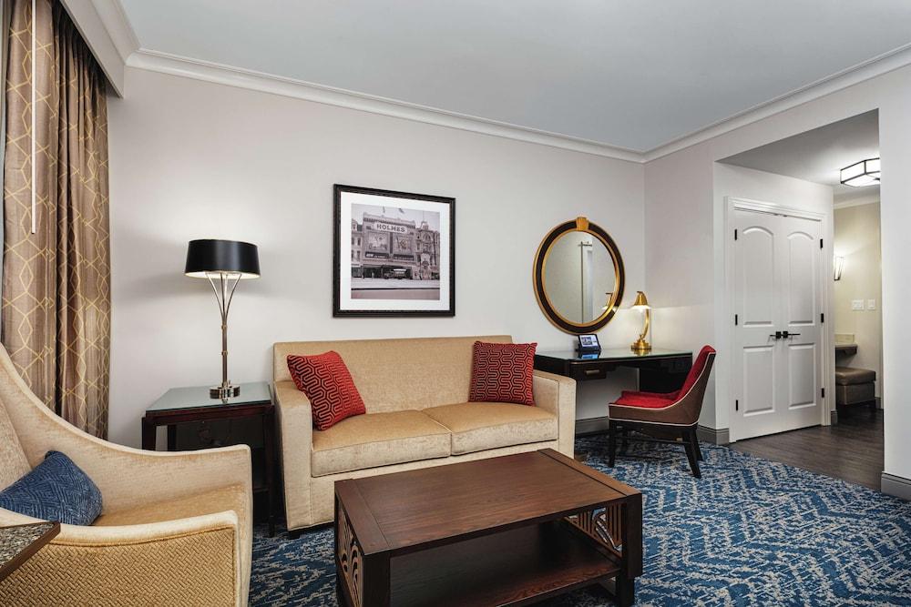 Higgins Hotel, Official Hotel of The National WWII Museum, Curio Collection by Hilton photo 40