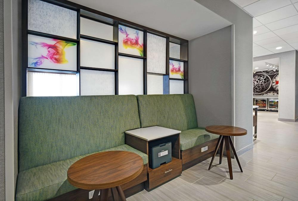 Hampton Inn Las Vegas Strip South, NV photo 2