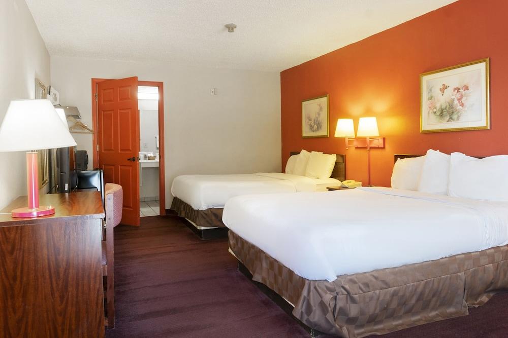 Days Inn by Wyndham Adairsville photo 16