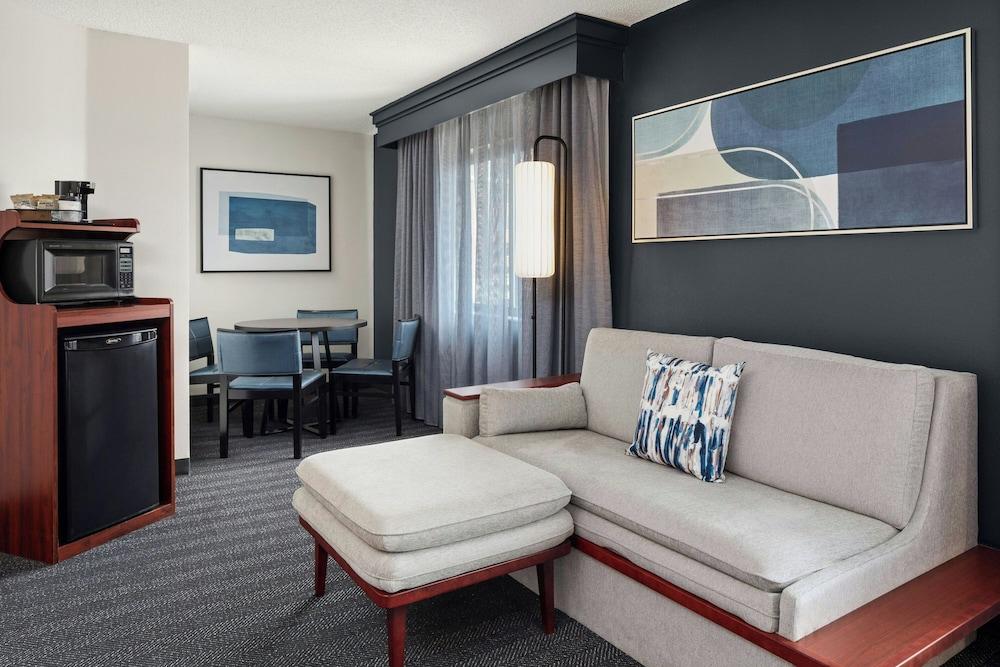Courtyard by Marriott La Crosse photo 29
