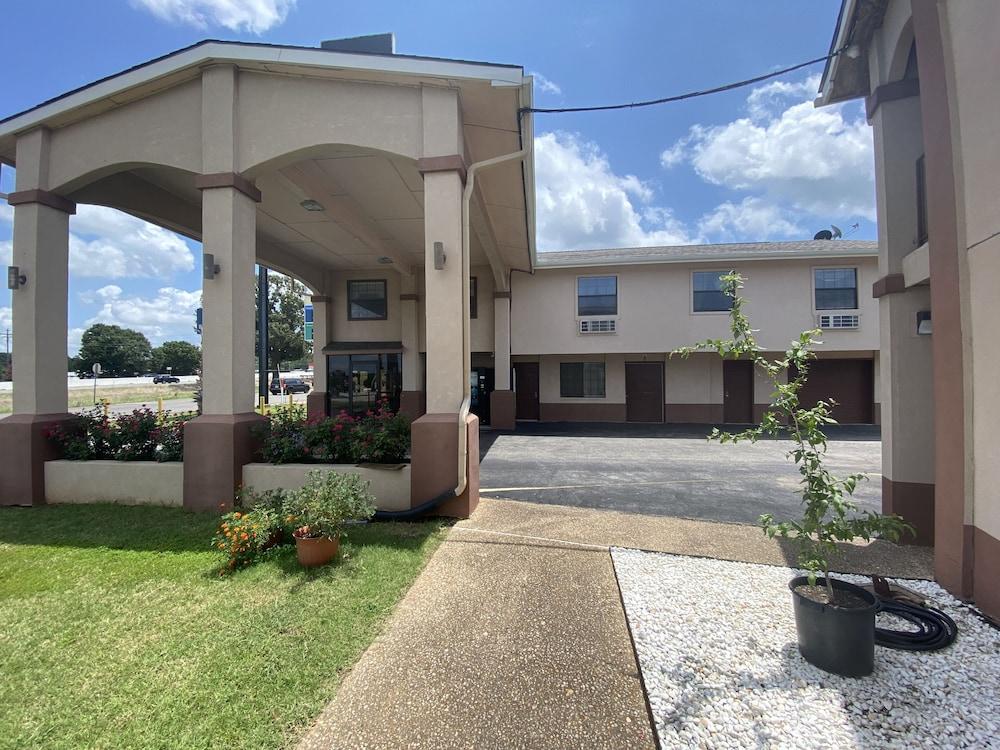 Apple Tree Inn Tyler Lindale photo 25