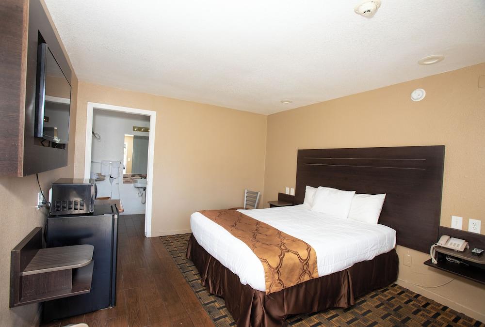 Budget Inn photo 9