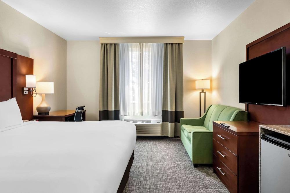 Comfort Inn & Suites Riverton photo 18
