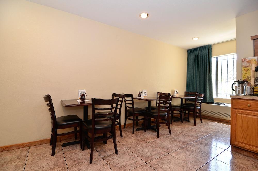 Quality Inn San Diego I-5 Naval Base photo 39