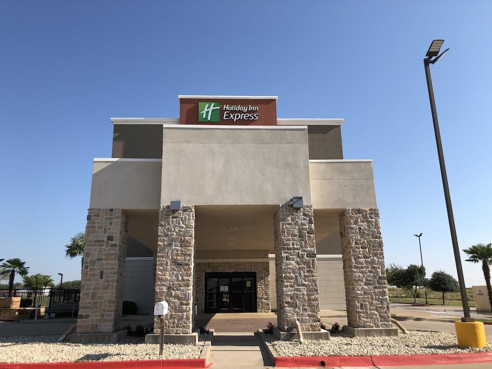 Holiday Inn Express : Hillsboro I-35 by IHG photo 13