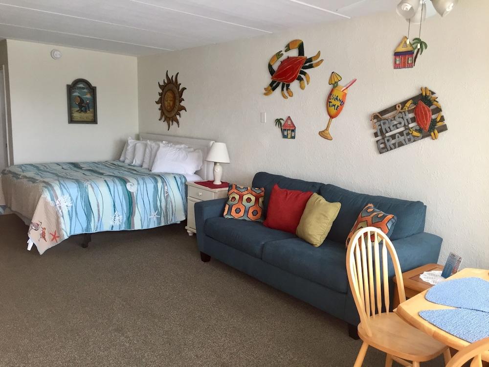 Lollipop Motel photo 25