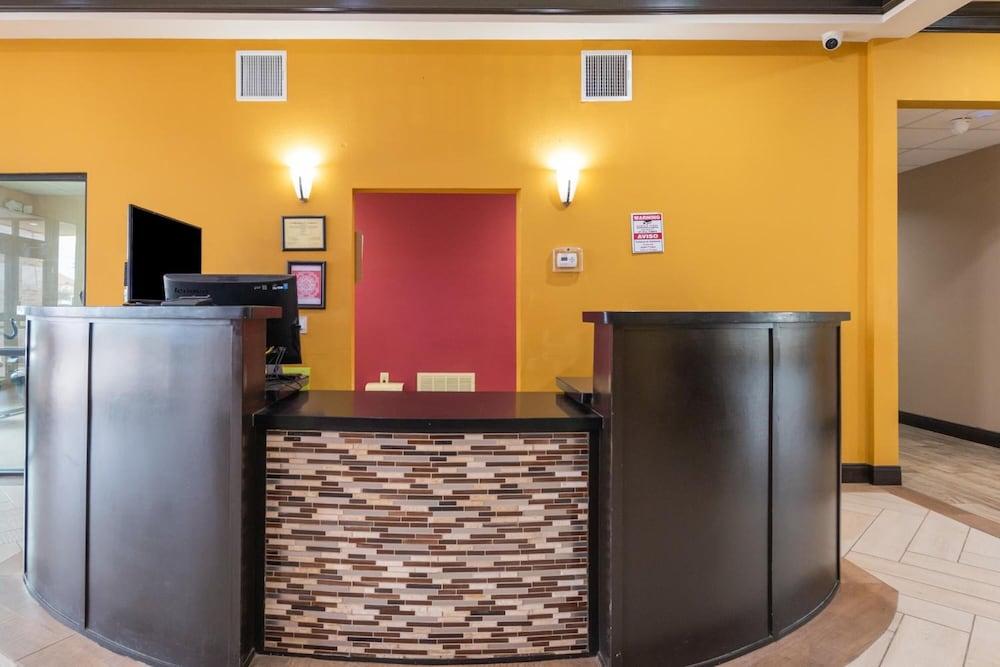 Residency Suites - Cotulla photo 2