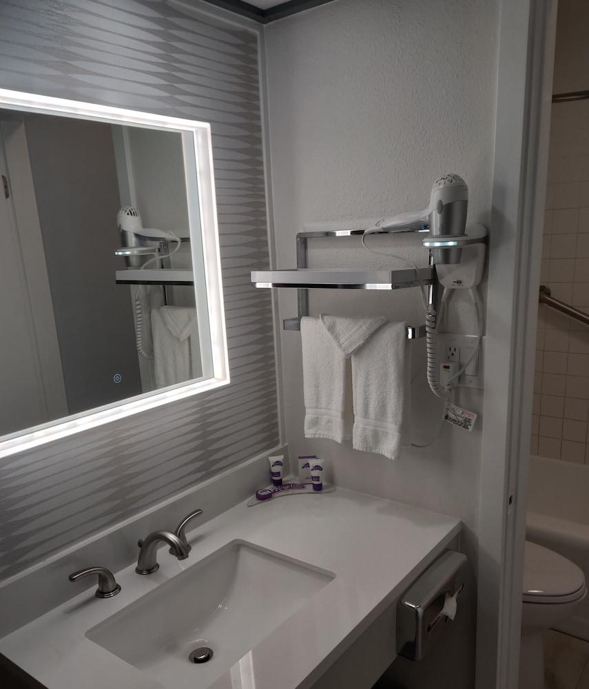 Kings Inn San Diego photo 32