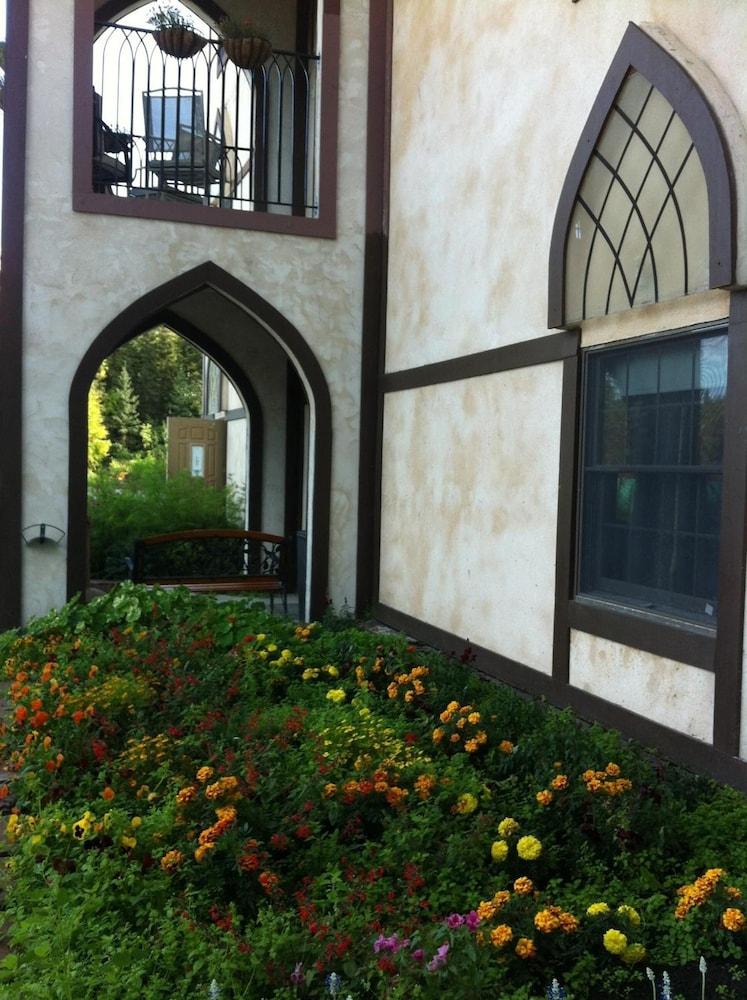 Abbey Archway Inn photo 50