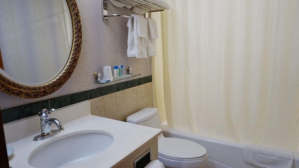 Best Western Queens Court Hotel photo 13