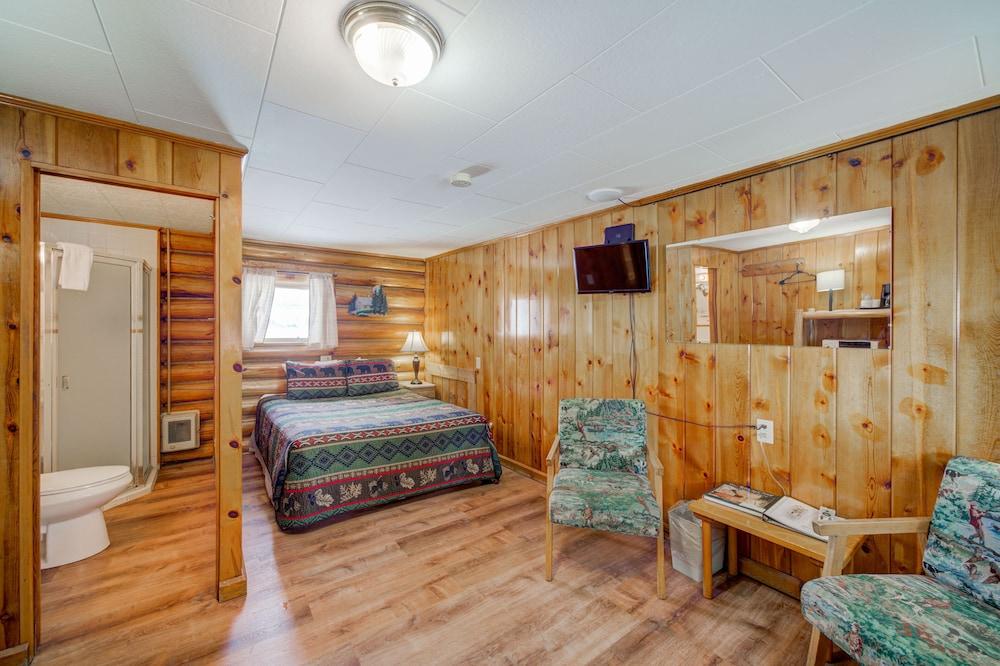 Sportsmans Lodge photo 14