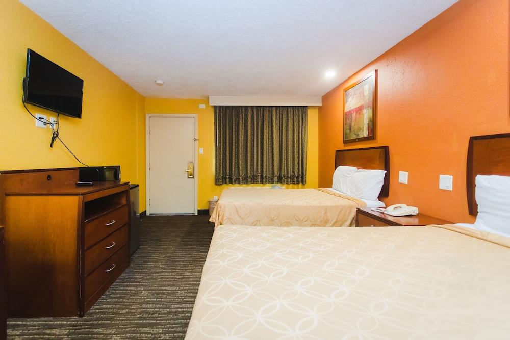 Express Inn Gulf Bank photo 25