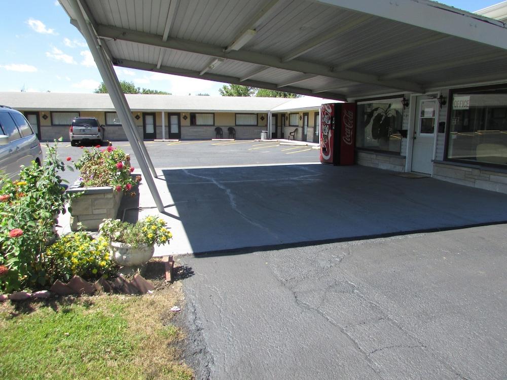 Gas Lite Motel photo 35