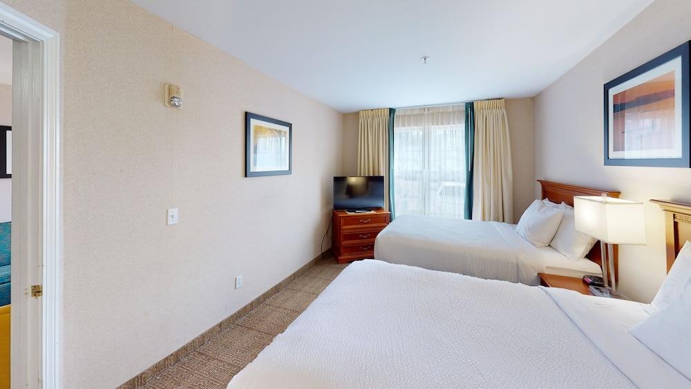 Smart Suites, an Ascend Collection Hotel photo 40
