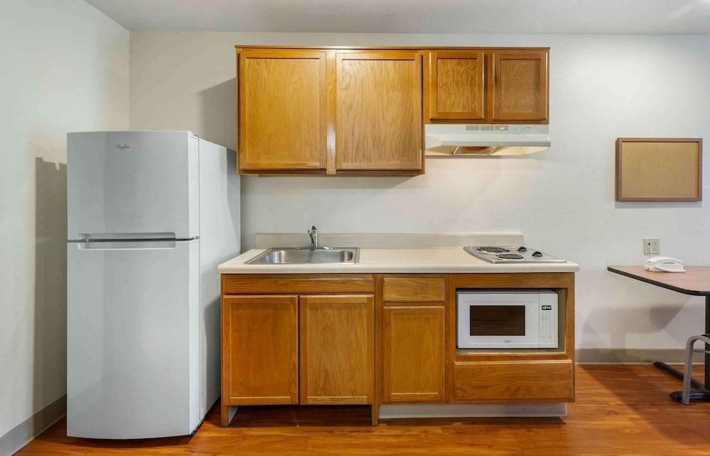 Extended Stay America Select Suites - Akron - South photo 14