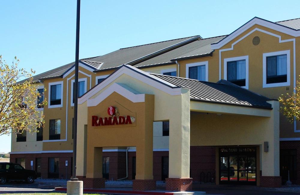 Ramada by Wyndham Denver International Airport photo 40