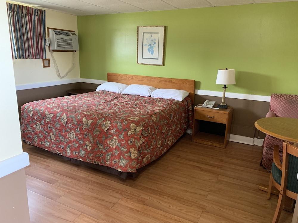 Royal Inn Motel photo 24