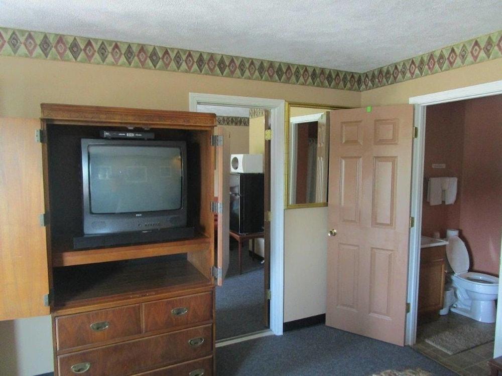 K-River Motel & Campground photo 7