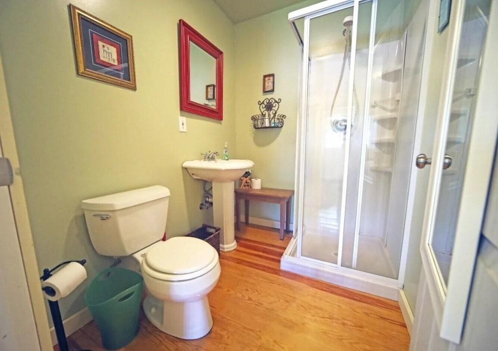 The Hayden Creek Inn photo 10