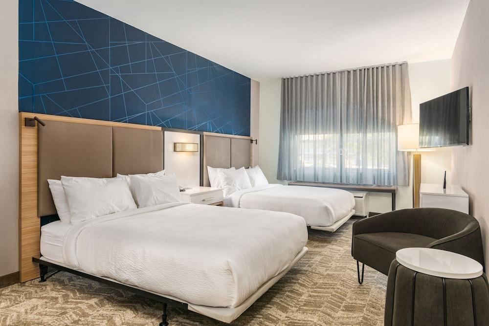 SpringHill Suites by Marriott Freeport Brunswick photo 43