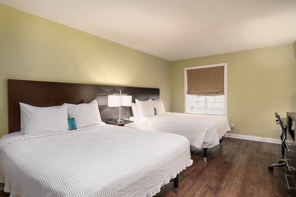 The Hotel Sync photo 18