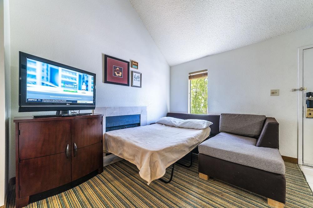 Metro Phoenix Extended Stay photo 23