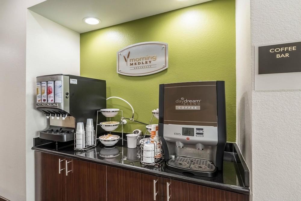 Sleep Inn & Suites College Station near University photo 2