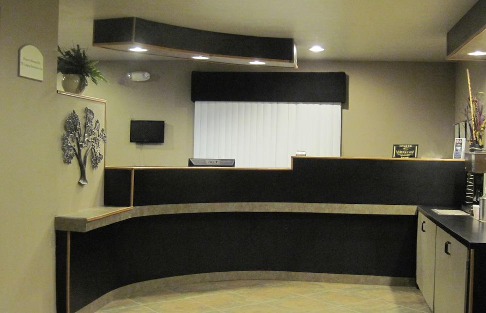 Travelodge by Wyndham Winslow photo 2