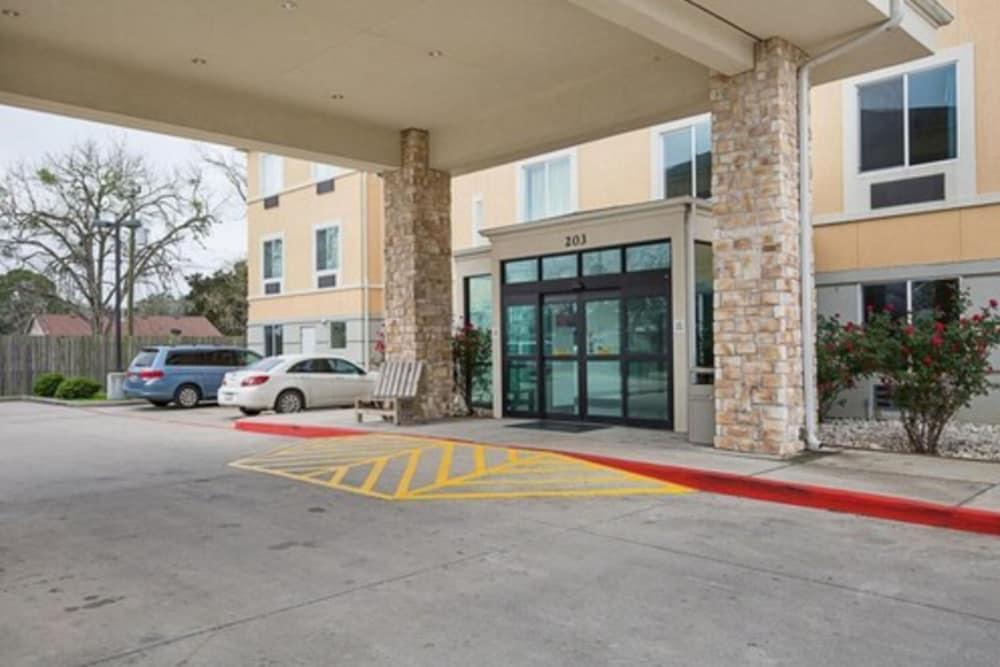 Budget Inn and Suites photo 25