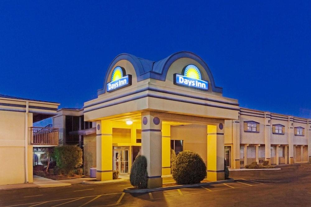 Days Inn by Wyndham Oklahoma City Fairground photo 9