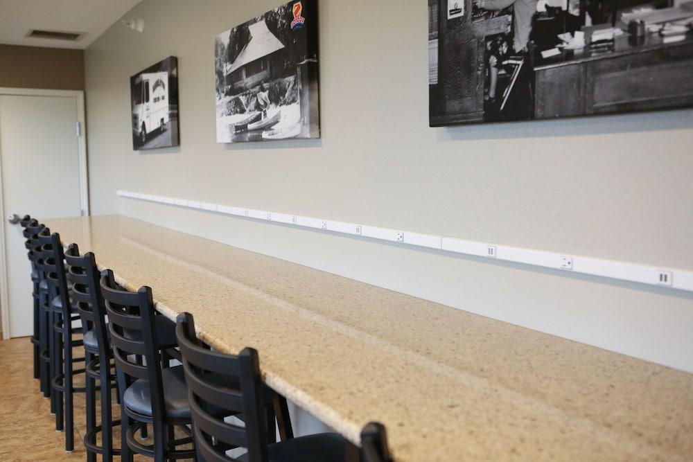 GrandStay Hotel & Suites Perham photo 25