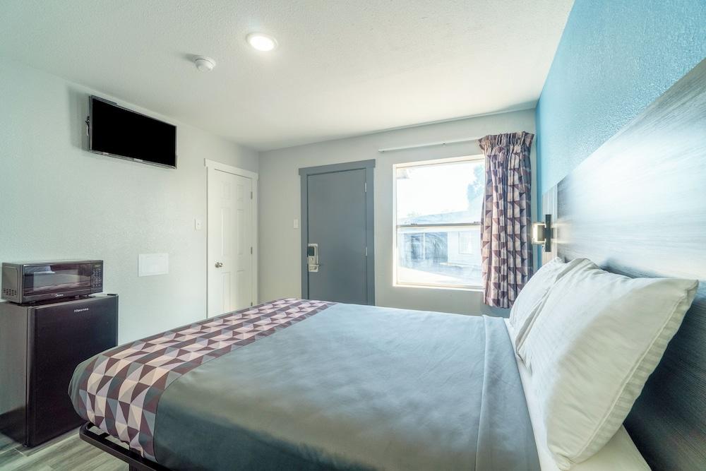 Royal Inn by OYO photo 74